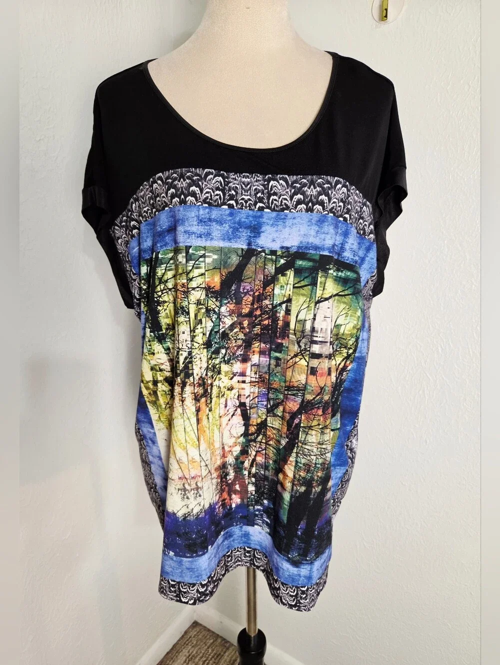 Style & Co. Black Top with Blue & Multicolor Scenic Print on the Front, Size XL - Picture 2 of 8